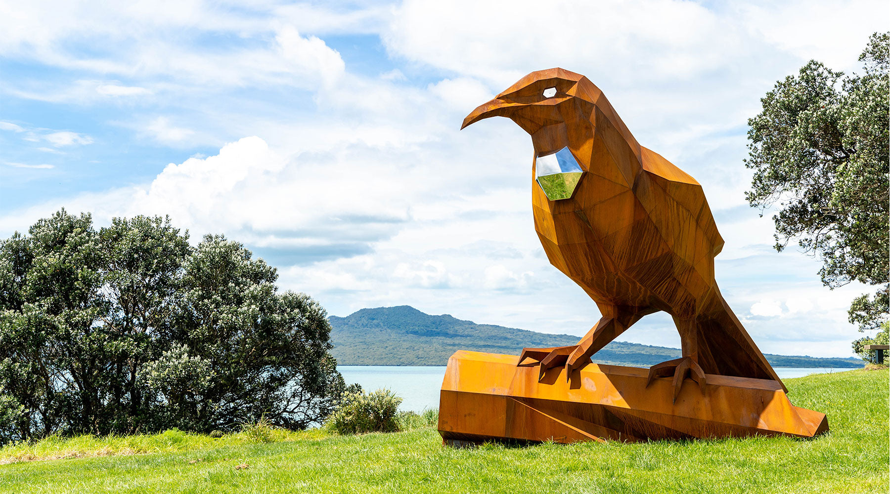 NZ Sculpture OnShore Supporting Women's Refuge New Zealand